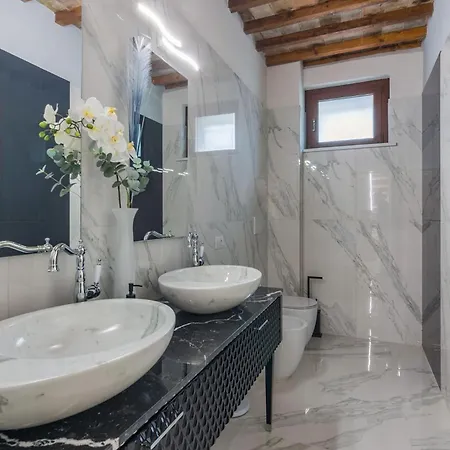 Azzurra Пезаро