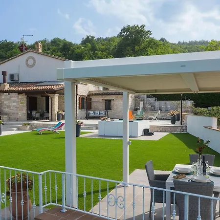 Villa Azzurra *